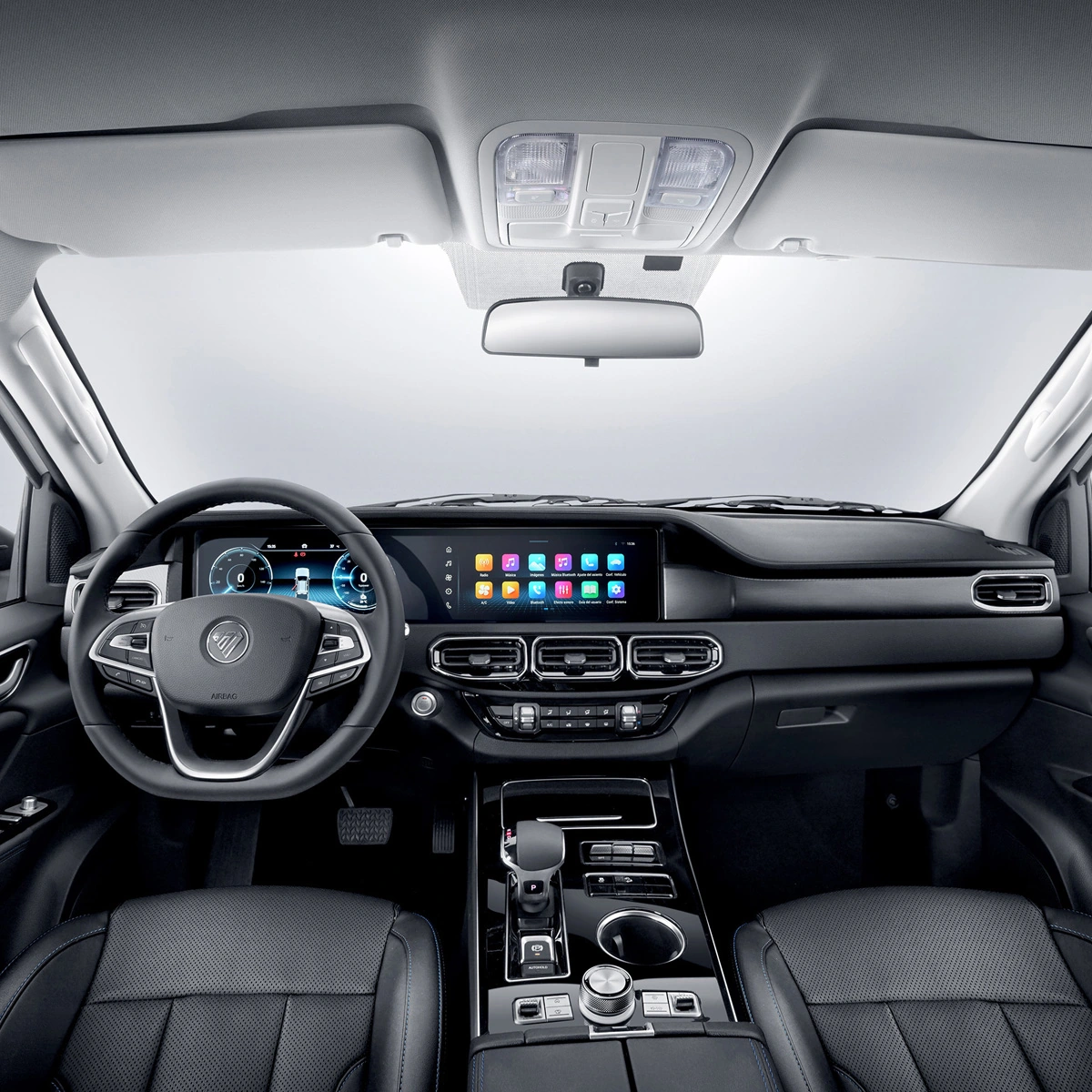 Cabina de la Foton G7 EV: volante, sinóptico electrónico y pantalla central, fotografía oficial de CIDEF